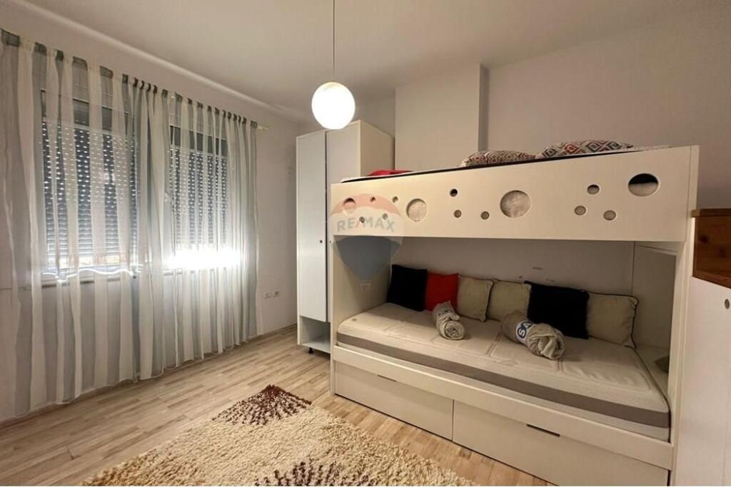 Apartment for rent 2+1+2 – Zogu i Zi