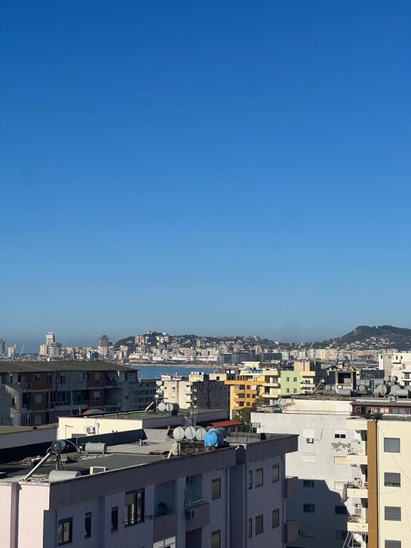 Apartment 2+1 for sale on Iliria beach
