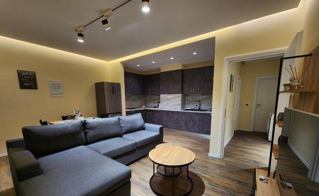 Vendesi in vendita un super appartamento di lusso nel cuore di Tirana – vicino a 9 Katshet!
