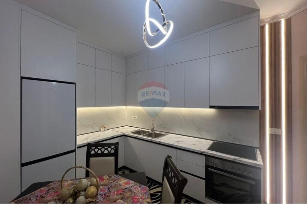 APARTAMENT 1+1, ASTIR PRANE UNAZES.
