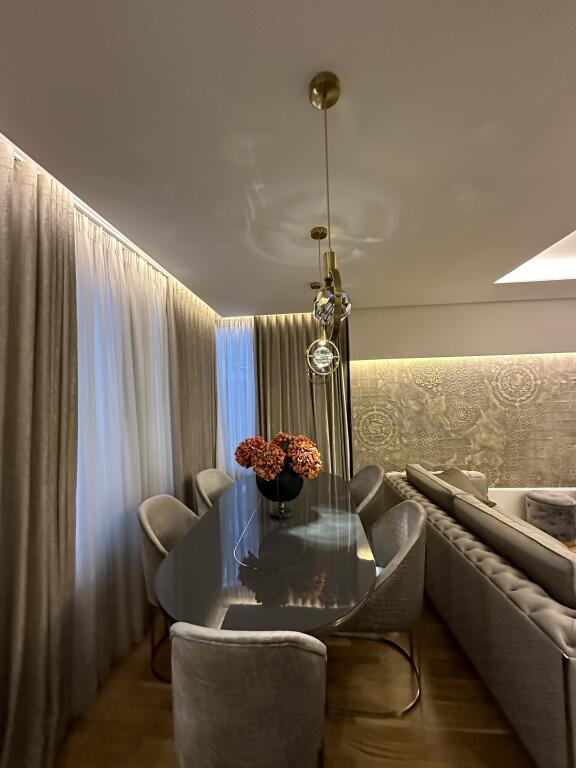 🏡 Shitet apartament 3+1 prane Air Albania, Rruge Elbasanit