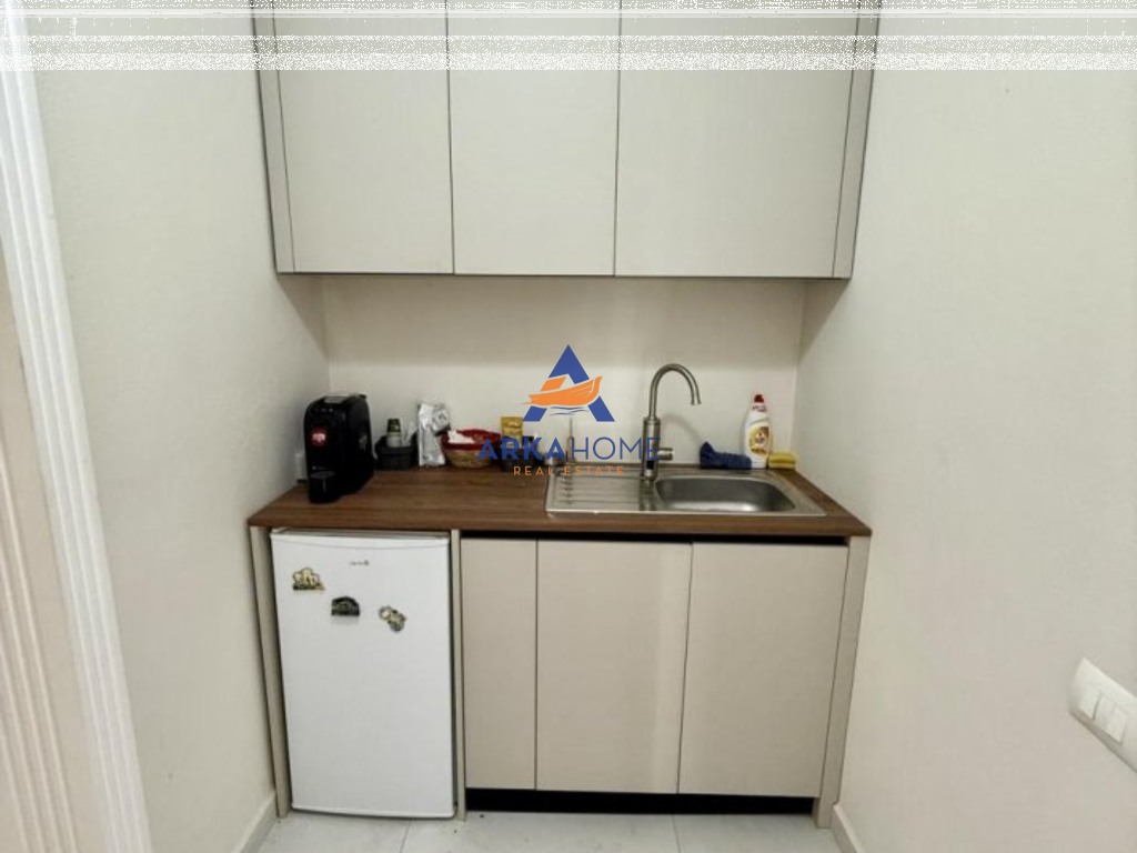 LOCALE UFFICIO IN AFFITTO 150M2 "VIA FUAT TOPTANI, MANGALEM ALI DEM" 650 EURO