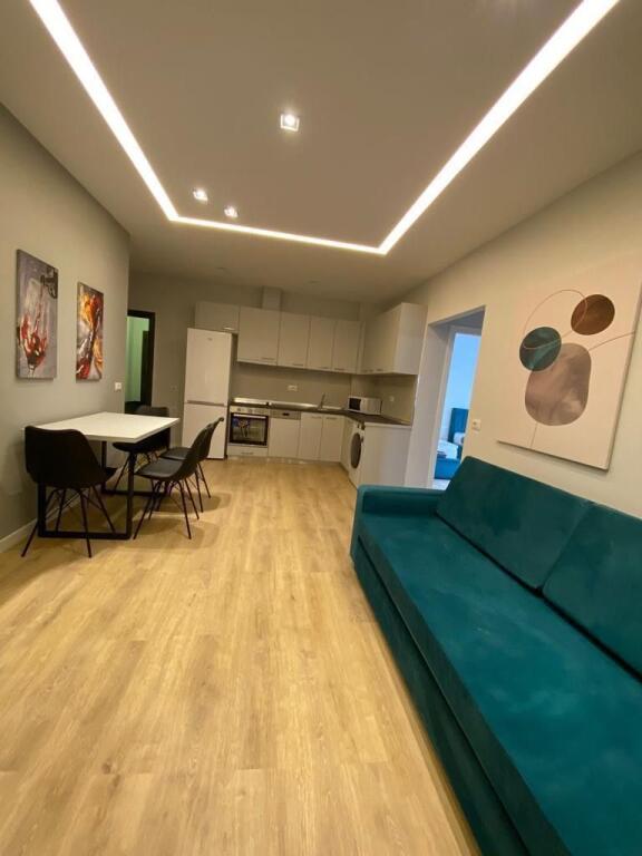 2+1,i mobiluar te inxhinieria e ndertimit,cmimi 600 euro