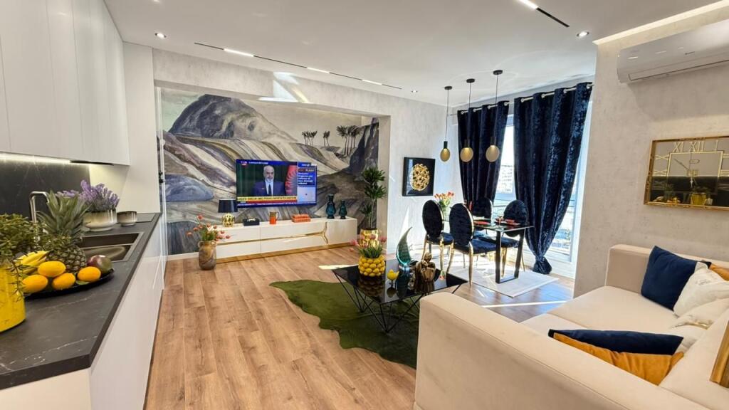 Luxury 2+1 apartment for sale at 21 Dhjetori!