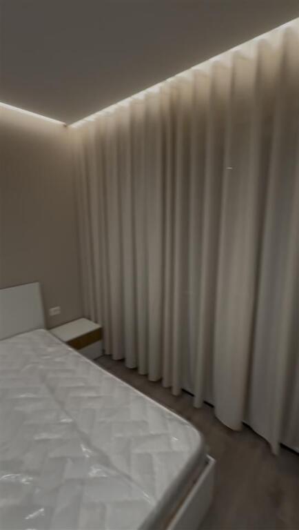 Jordan Misja, apartament 1+1 luksoz me qera (65,000 leke)
