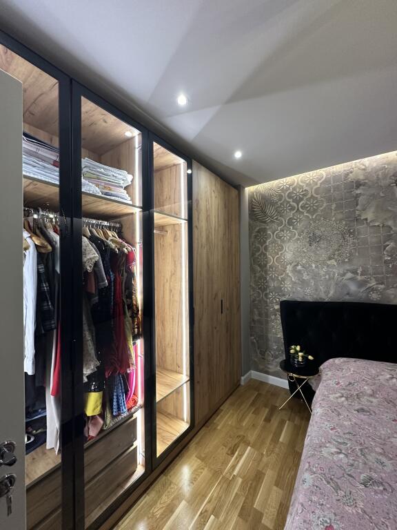 🏡 Shitet apartament 3+1 prane Air Albania, Rruge Elbasanit