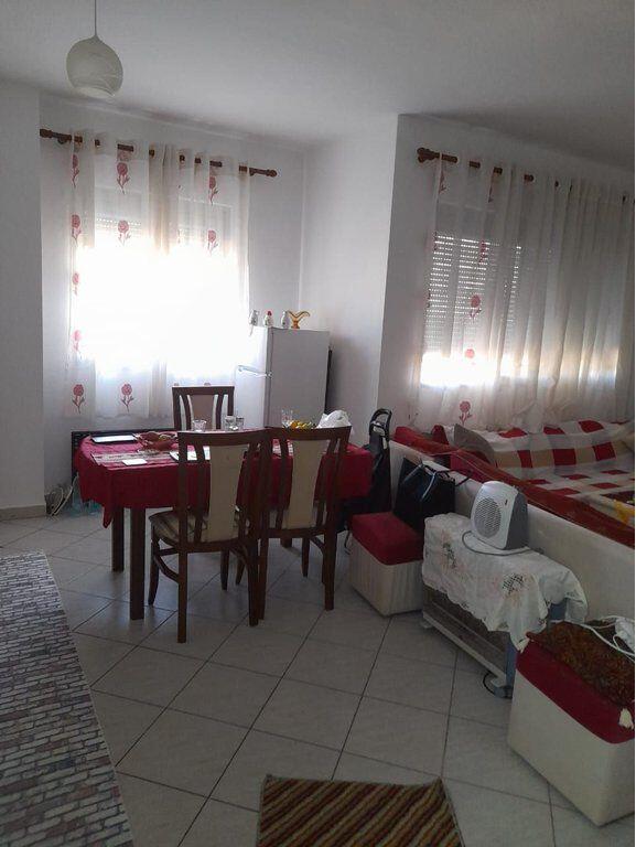 Appartamento 1+1 In Affitto a Fresku, Tirana