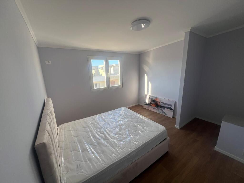 Apartment 2+1 for sale on Iliria beach