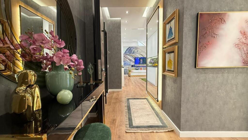 Luxury 2+1 apartment for sale at 21 Dhjetori!