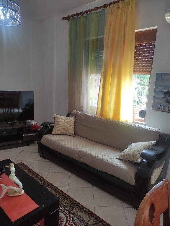 Apartament 2+1 Me Qira në Rruga Siri Kodra, Tiranë. 580 € /Muaj