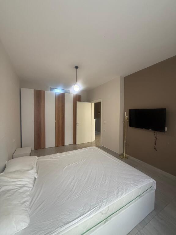 Apartament 1+1 per qera komuna e parisit