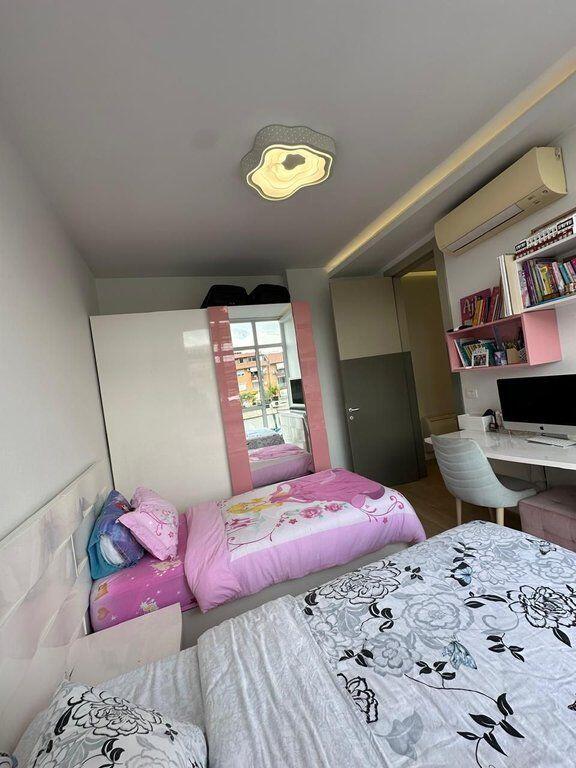 In vendita, Appartamento 2+1+2, Complesso "Kika 2", Comune di Parigi, Tirana.