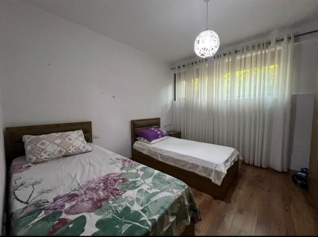 APARTAMENT ME QIRA TEK KOPSHTI BOTANIK