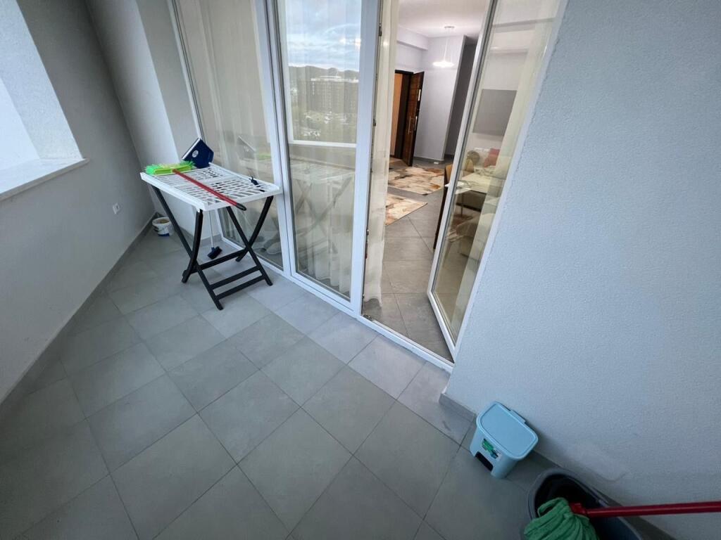 📣 QERA SUPER Apartament 2+1 Me Parking 📍 River Residence, Prane Green City ✨   🏢 Ndertim i Ri  🪜 Kati 7 (Me Ashensor)  🛋️ Mobiluar Me Kushte Bashkekohore  👨‍👩‍👧‍👦 Preferohen Kliente Familjare   💶 Cmimi 650 Euro padiskutueshem Bashke Me Parking