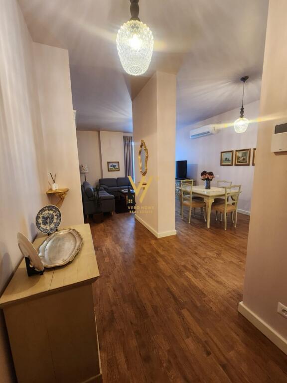 JEPET APARTAMENT 2+1+BLK ME QIRA TE RRUGA E KOSOVAREVE 1.500 EURO