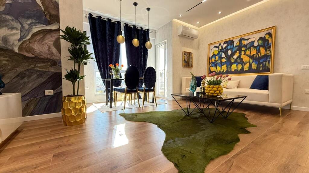 Luxury 2+1 apartment for sale at 21 Dhjetori!
