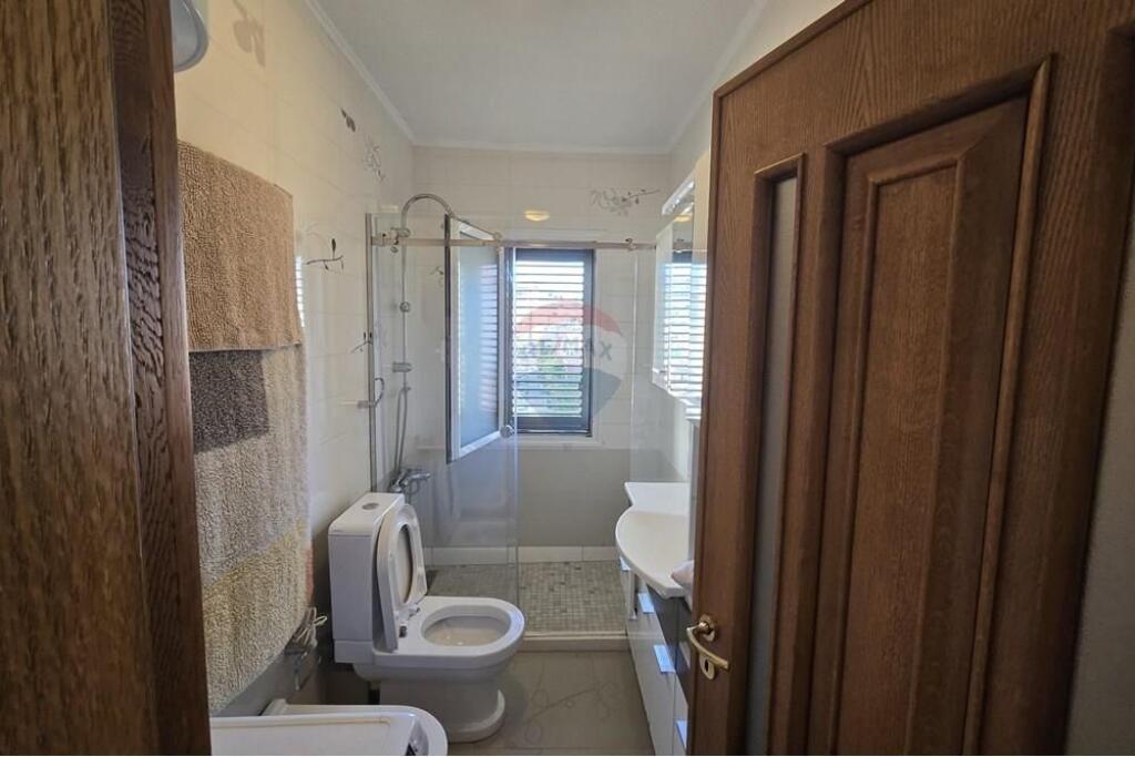 Apartament 2+1+2 me qera ne Rrugen e Kosovareve