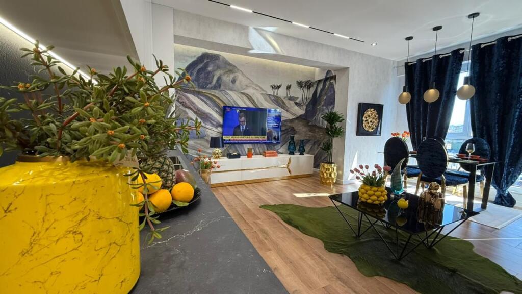 Luxury 2+1 apartment for sale at 21 Dhjetori!
