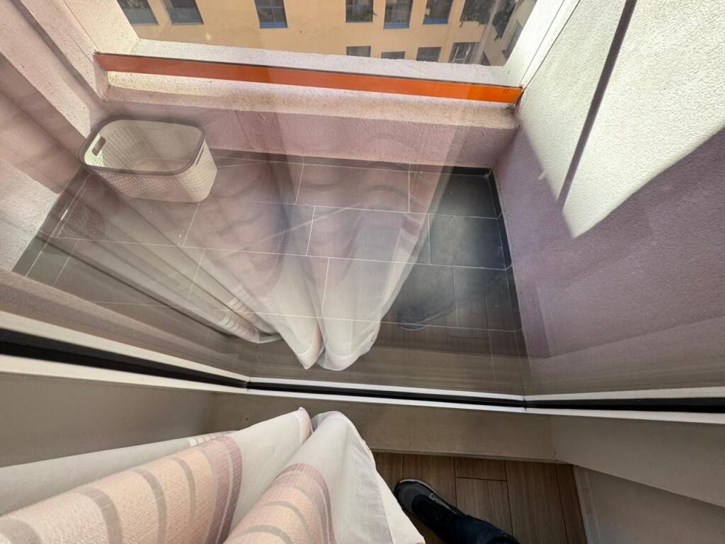 📣 QERA SUPER Apartament 1+1 📍 Kompleksi Mangalem 21, Ali Dem ✨  🏢 Ndertim i Ri  🪜 Kati 8 (Me Ashensor)  🛋️ Mobiluar Me Kushte Bashkekohore   💶 Cmimi 400 Euro