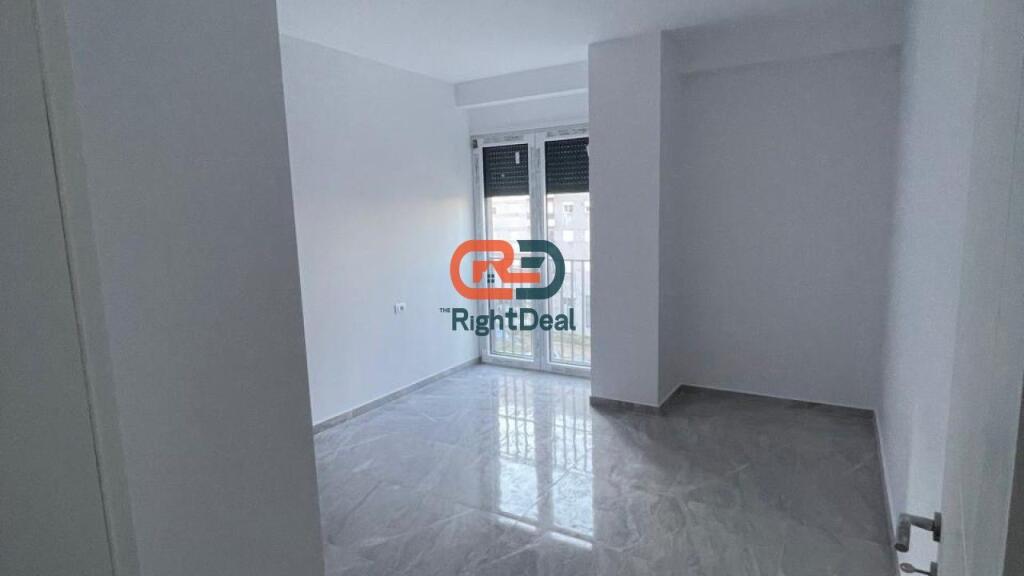 At Jolla Complex in Astir, 1+1 Apartment for Rent, For Living or For Office!!!