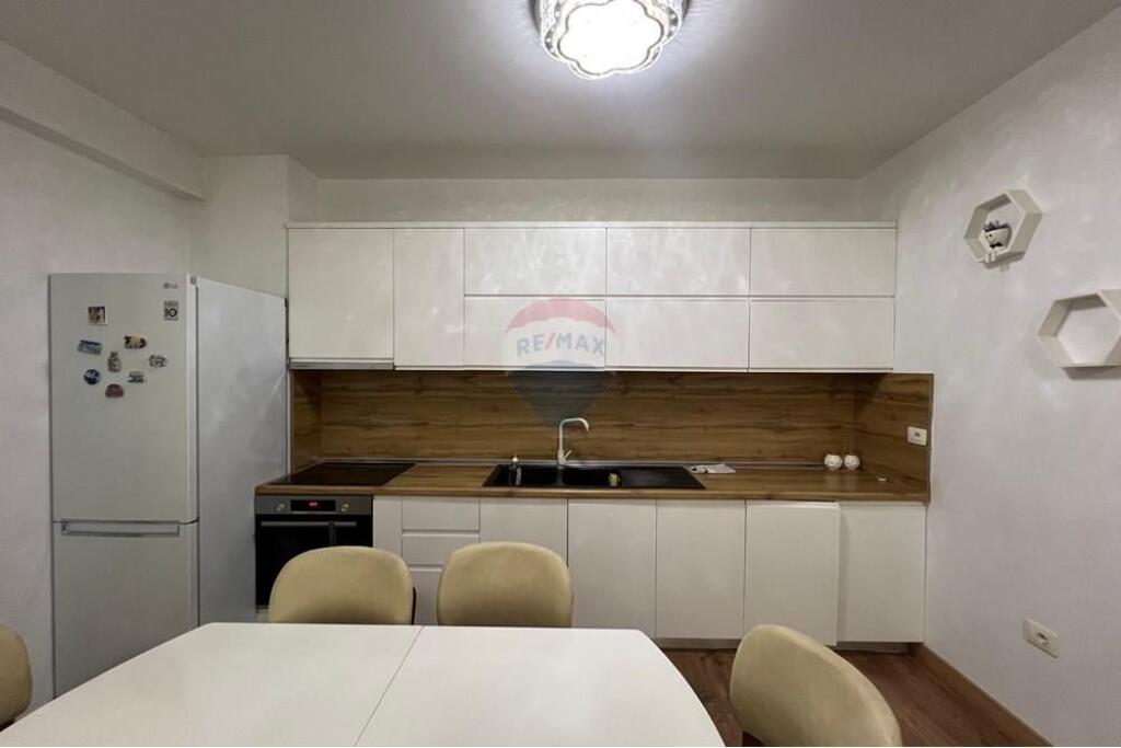 APPARTAMENTO 2+1+ POSTO AUTO VICINO AL GIARDINO BOTANICO