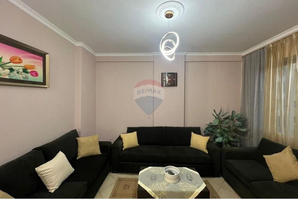 APARTAMENT 1+1, ASTIR PRANE UNAZES.