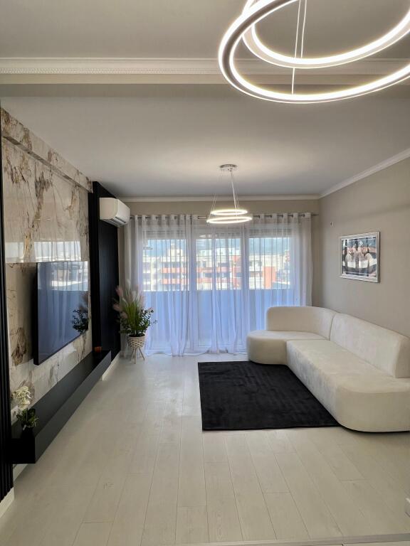 📣 SHITET SUPER Apartament 2+1 Me 2 Tualete 📍 Astir 🛣️ Rruga "Loni Ligori" ✨