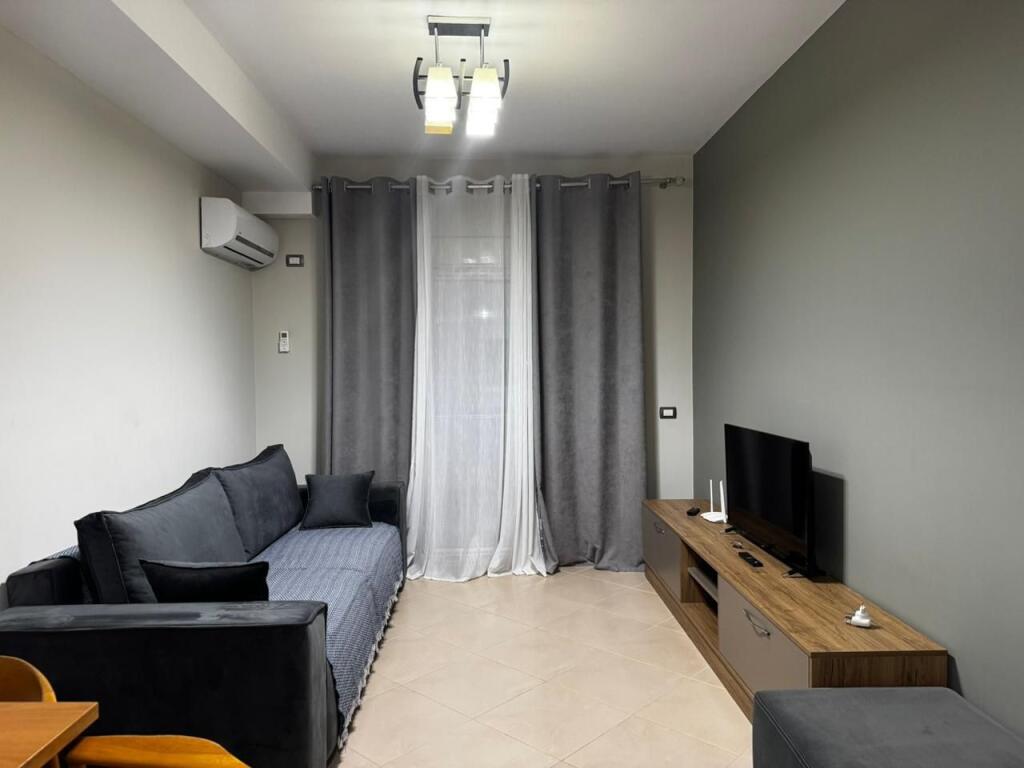 APPARTAMENTO DI FRONTE A MARINA BAY VLORE