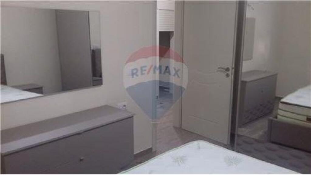 APARTAMENT 2+1 ME QIRA TE ZOGU I ZI