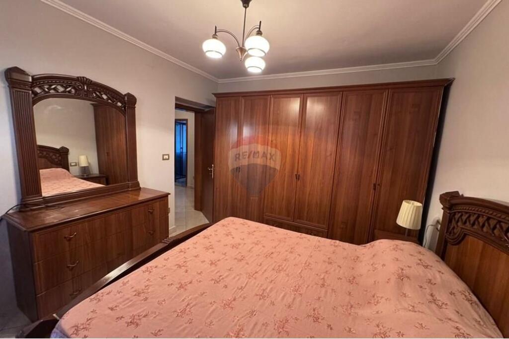 MINISTRIA E JASHTME, APARTAMENT 1+1 PER QIRA tek Pazari i ri