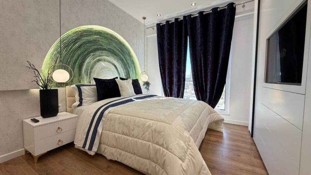 Luxury 2+1 apartment for sale at 21 Dhjetori!