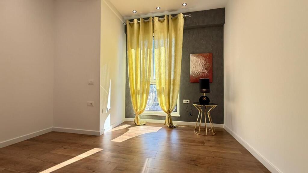 Luxury 2+1 apartment for sale at 21 Dhjetori!