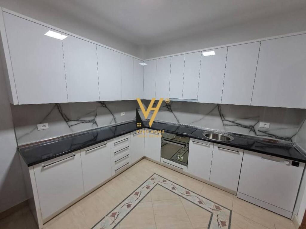 DUPLEX 2+1+2 FOR RENT IN CENTER 800 EURO