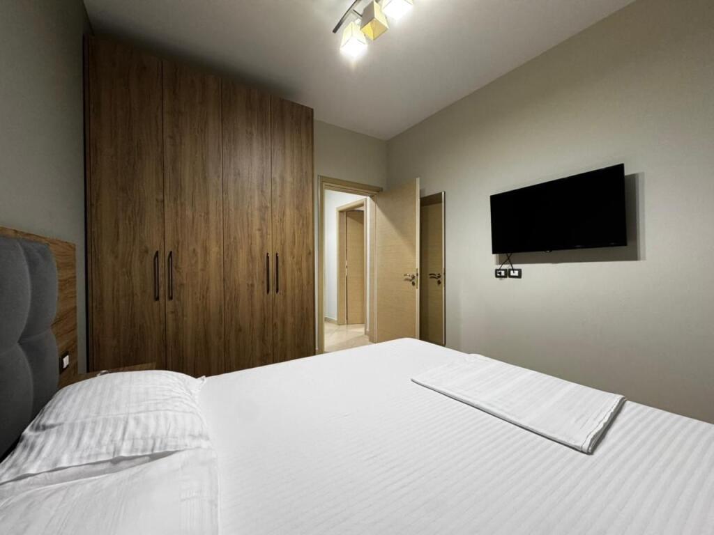 APPARTAMENTO DI FRONTE A MARINA BAY VLORE