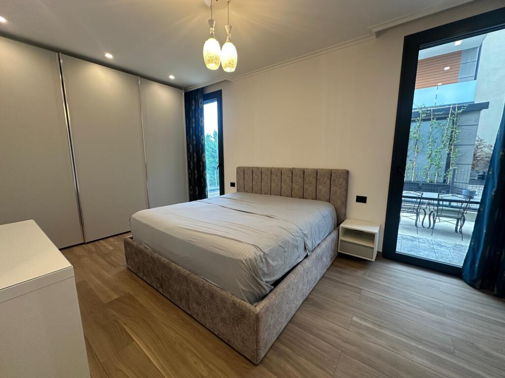 Appartamento 2+1+2+Veranda+Posto Auto in Affitto a Teg