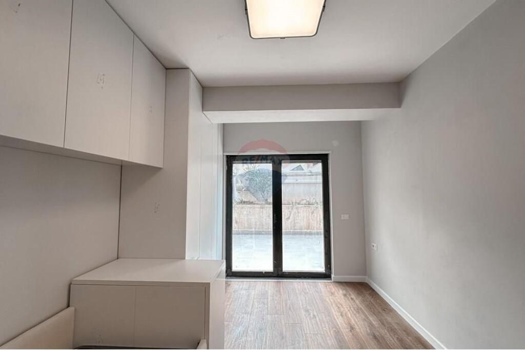 We sell apartment 3+1 +veranda Kodra e Diellit2