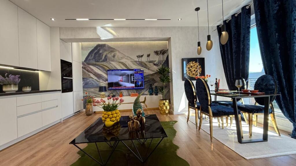 Luxury 2+1 apartment for sale at 21 Dhjetori!