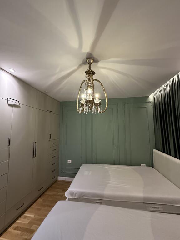 🏡 Shitet apartament 3+1 prane Air Albania, Rruge Elbasanit