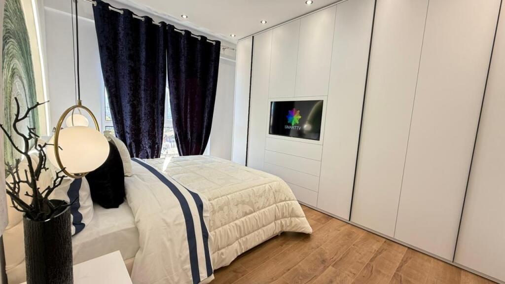 Luxury 2+1 apartment for sale at 21 Dhjetori!