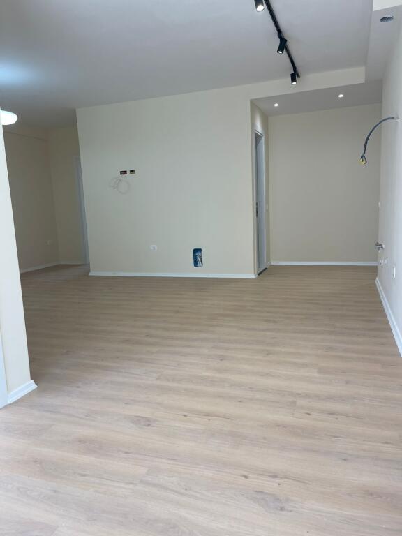 📣 Jepet me qera Apartament 2+1 📍Adresa : Astir Bulevardi Ri