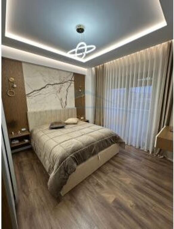 In vendita, Appartamento 3+1+2, Residenza Oasis, Tirana
