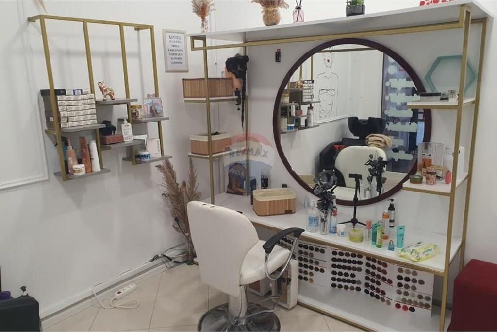 SHOP FOR RENT; ZOGU I BOULEVARD