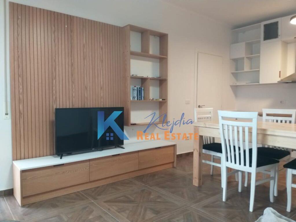 Apartment 1+1 for rent on 5 Maji Street, near Tirana Jone school