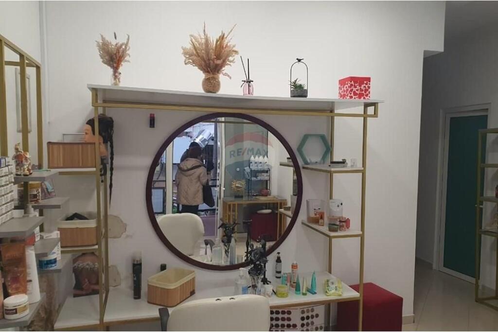 SHOP FOR RENT; ZOGU I BOULEVARD