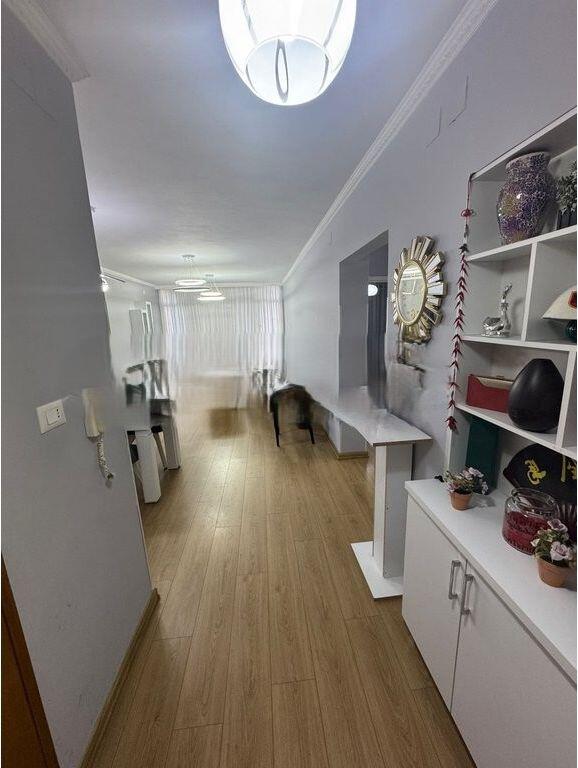 Jepet Me Qera Apartament 2+1+2 në Laprakë, Tiranë 700 € /Muaj