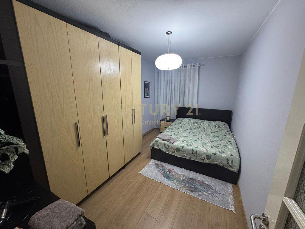 Jepet Me Qira Apartament 2+1+2 në Laprakë,