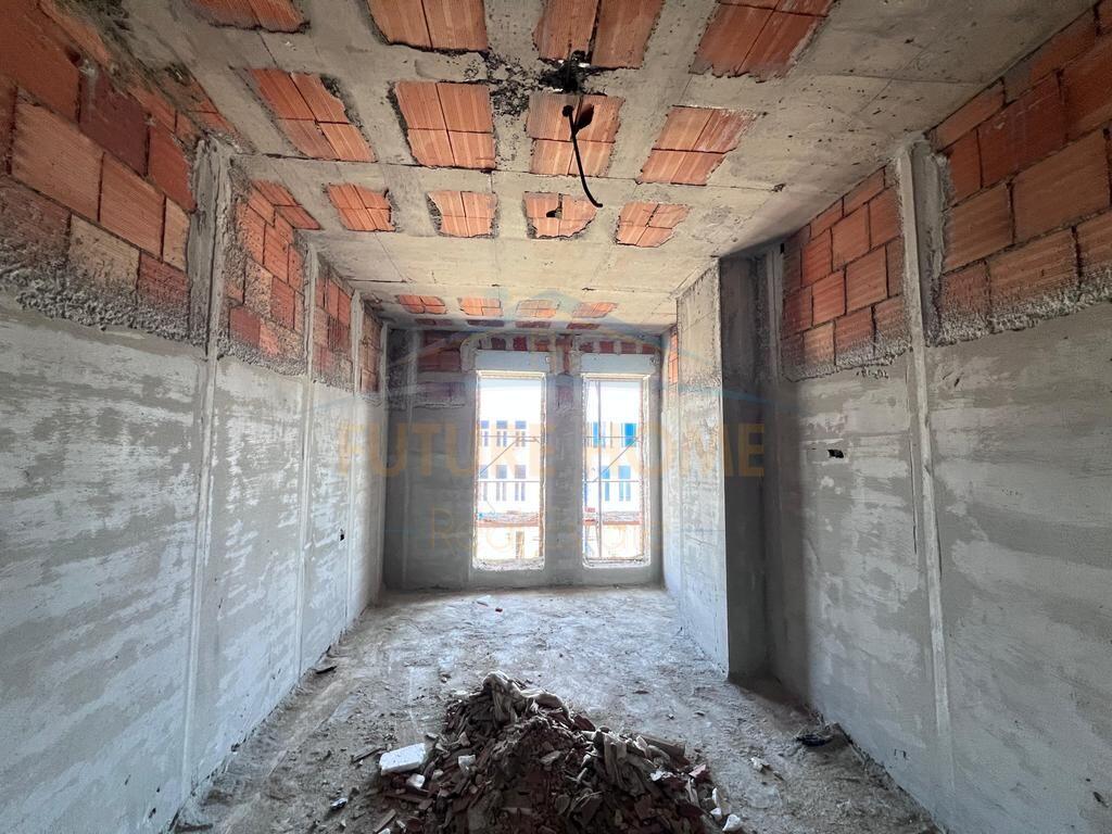 In vendita, Appartamento 2+1+2, "RingSide" Residence, Paskuqan, Tirana.