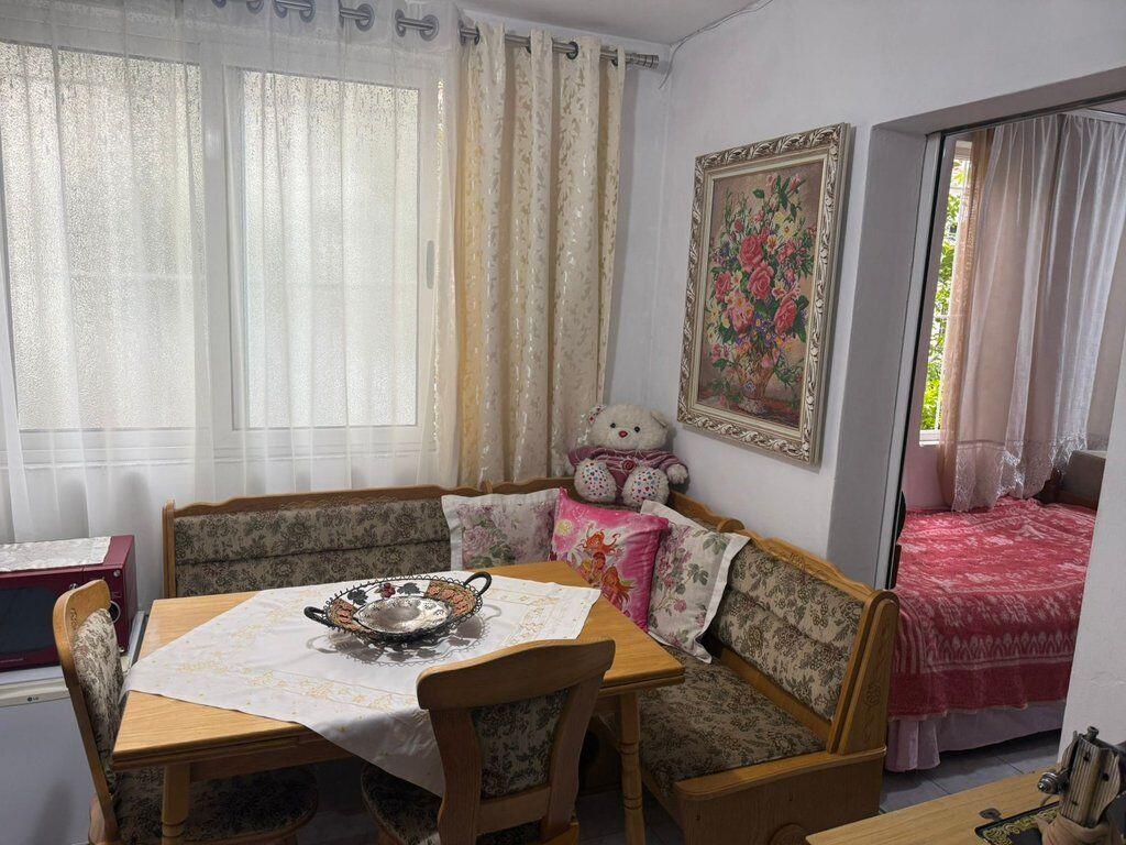 Appartamento 2+1 con studio aggiuntivo in affitto a Oxhaku, Tirana 1.500 € /Mese