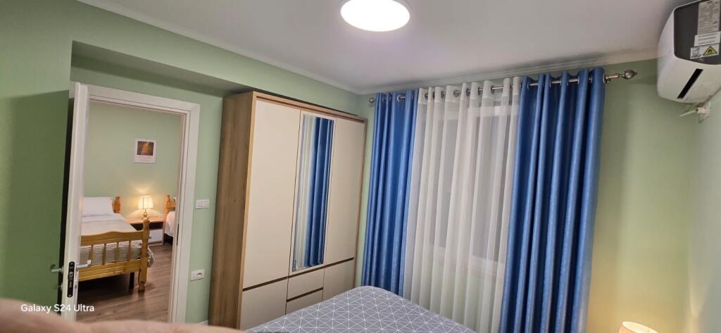 Jepet apartament 2+1 me qira tek Shallvaret!