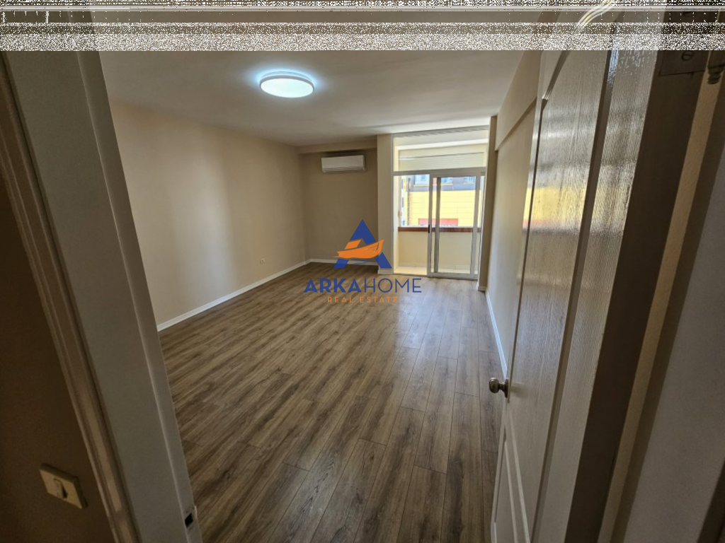 DUPLEX APARTMENT FOR RENT 130M2 "CENTER, 9 FLOORS" 1,300 EURO